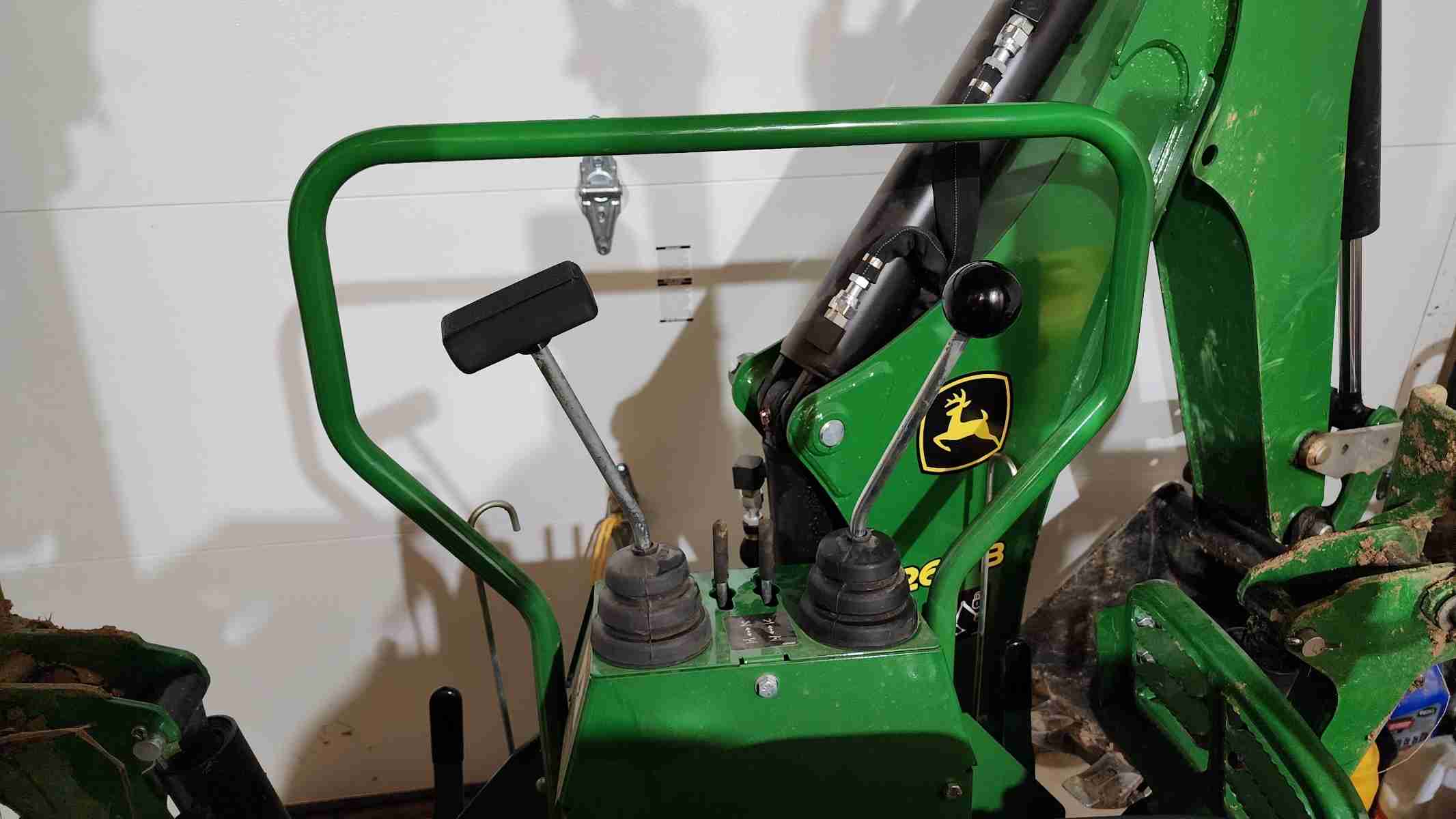 260B 'TEE' Handles (Pair of two)